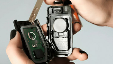 Everything You Should Know About Key Fob Battery Life, Leaks, and Temperature Effects